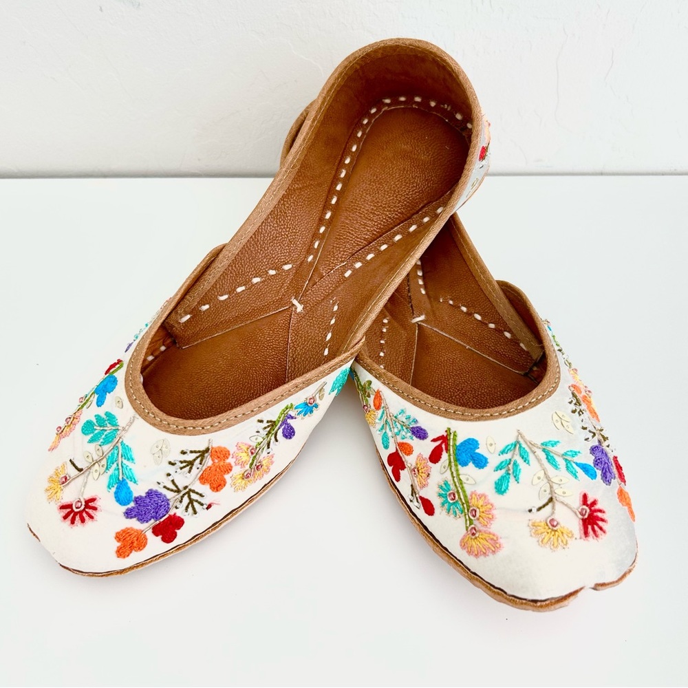 Handmade Imported Embroidered Leather Boho Flats, Juttis, Made in India, New